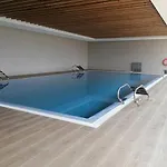 Izabell * פינסטראט